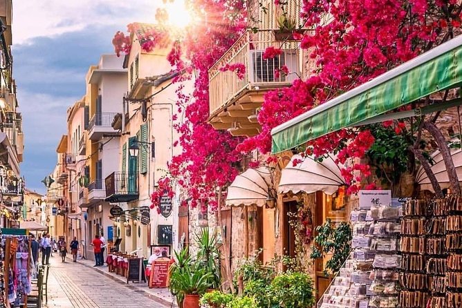 Mercedes Private Tour Anc.Corinth- Anc.Nemea - Mycenae- Nafplio - Mycenae Museum to the Treasury of Atreus: myths you can point at