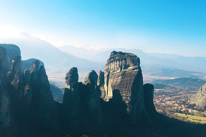 Meteora Full-Day Trip with Guide on Luxury Bus From Athens - Guidance style: what the bilingual commentary adds