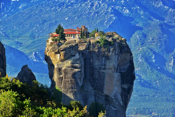 Meteora Monasteries And Thermopylae Private Day Tour - The long drive out of Athens: what you get and how to survive it