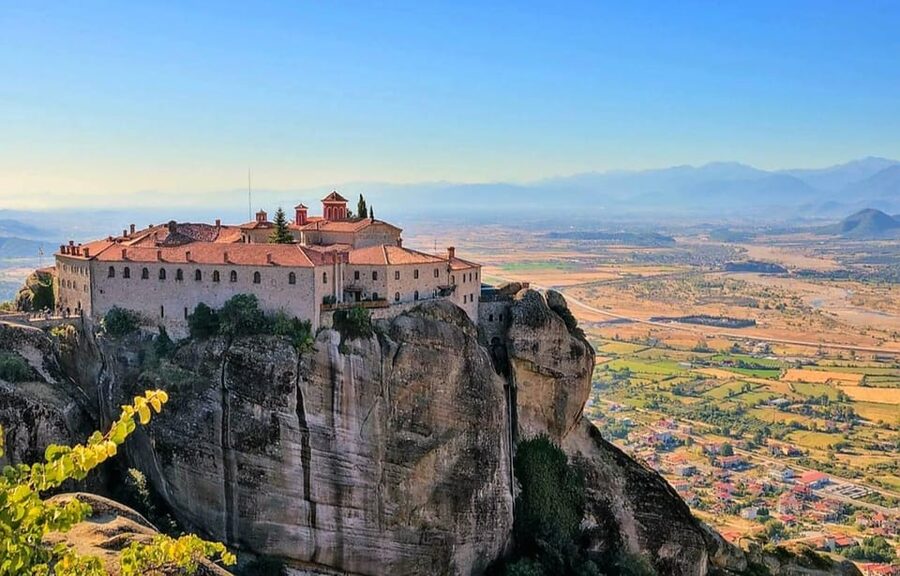 Meteora Monasteries: Full Day Tour from Athens - Why Meteora Works as a Day Trip From Athens