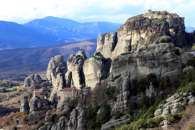 Meteora Monasteries Fully Private Day Tour with Great Lunch-Drinks Included - The Holy Trinity stop: the one people photograph first