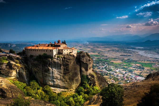 Meteora Monasteries Private Daytrip from Athens - Who this Meteora private daytrip suits best