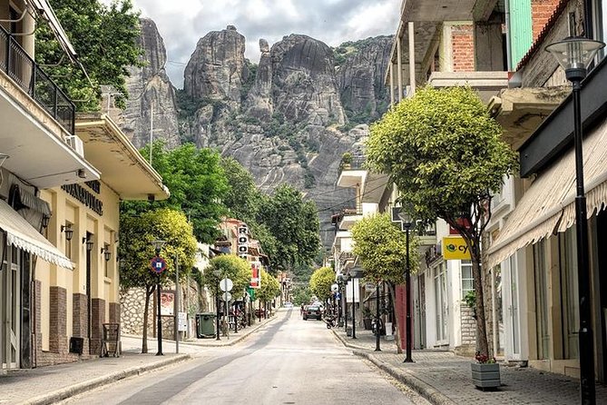 Meteora Private Full Day Tour - Pickup and meeting points: airport and Piraeus details that matter