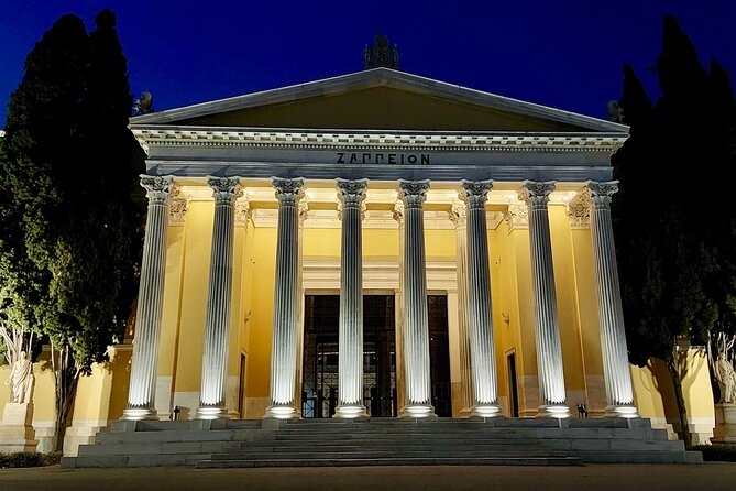 Night Tour of the City of Athens with Guide in Spanish - Syntagma Square and the Hellenic Parliament: civic Athens after dark