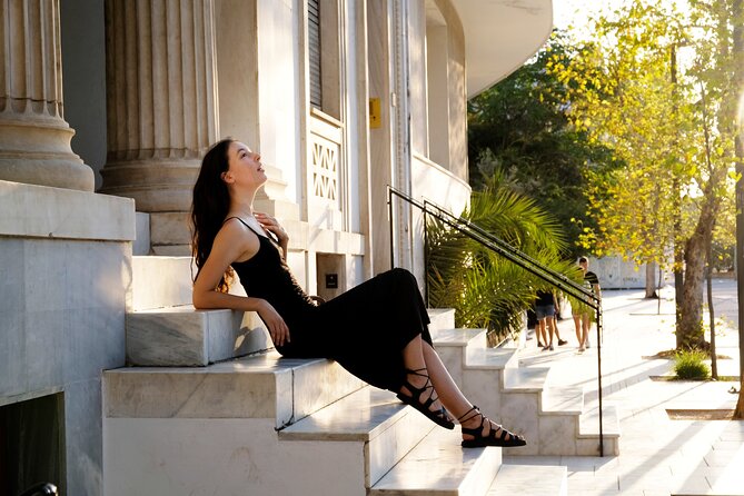 Photographer in Athens // Photo-magic // - Finding Anna and the right meeting point on Makrigianni 13