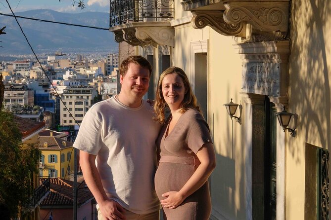 Photoshoot Love Story in Athens - Streets, Doors, and the Acropolis Backdrop