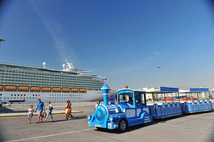 Piraeus City tour hop on hop off mini train - Finding the Blue Fun Train at Piraeus: the part that can trip you up