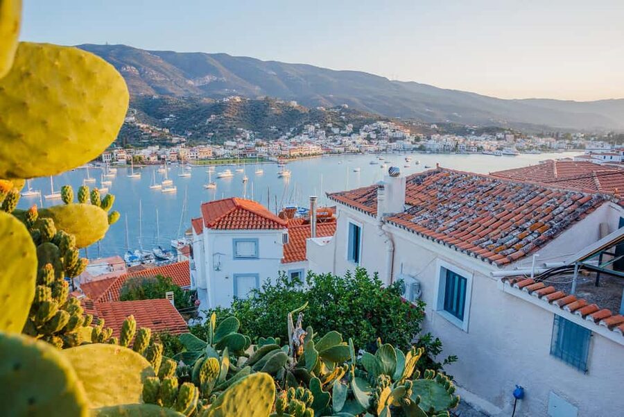 Poros Island: Full Day Trip From Athens with Swimming - The Corinth Isthmus Photo Stop: A Short Break That Sets the Mood