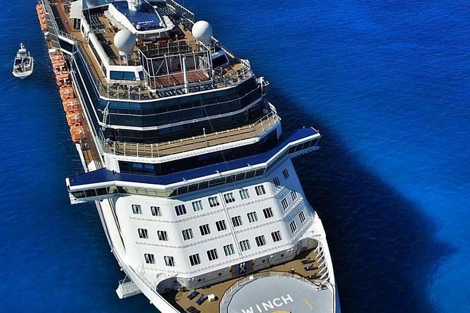 Port of Piraeus to Athens City Centre - Inside the Mercedes Ride: A/C, Wi‑Fi, and a Real First Hour in Athens