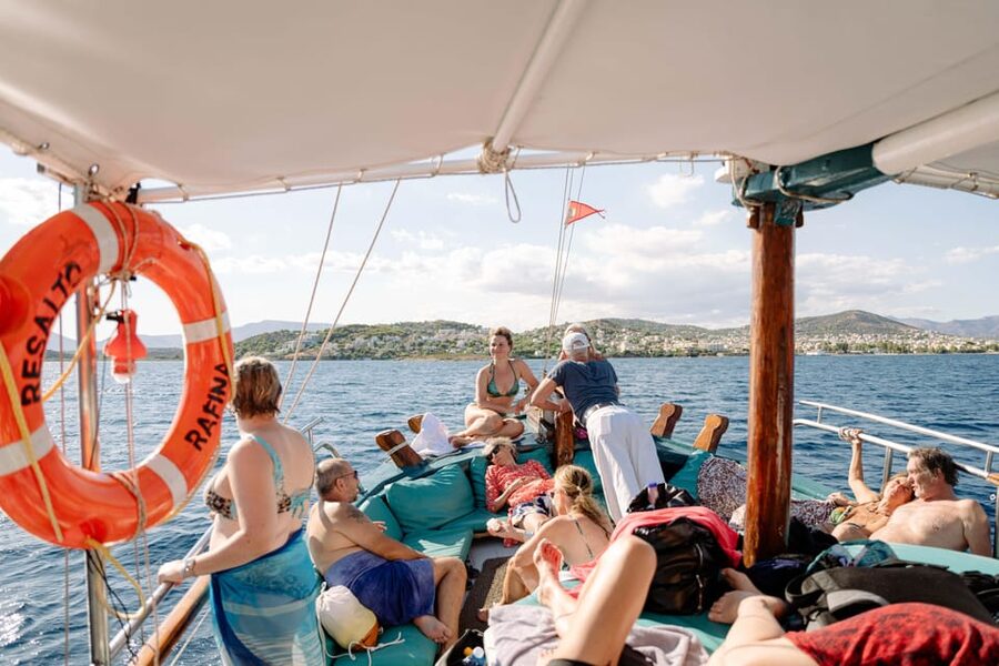 Porto Rafti: Athens Cruise Tour with Mediterranean BBQ - Key Points to Know Before You Go