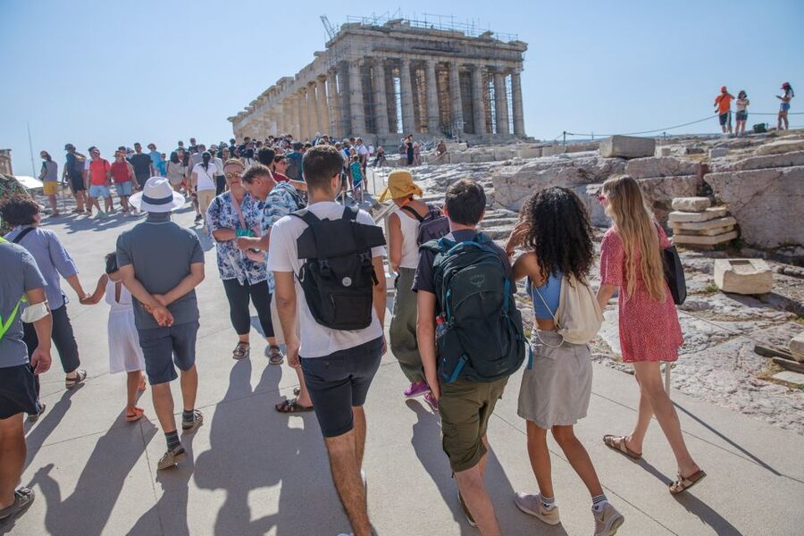 Private Acropolis and Athens City Tour - A 3.5-hour route that links Athens squares to Acropolis classics