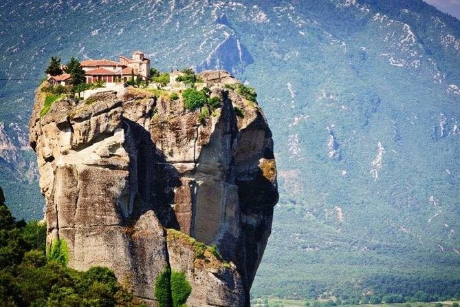 Private Athens to Meteora Clifftop Monasteries - Who should book this Meteora day trip—and who might want to adjust expectations