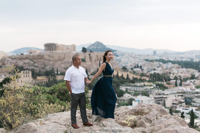 Private Athens Walking Tour with a Personal Photographer - Stop 2: Anafiotika’s colorful alleys for portraits with personality