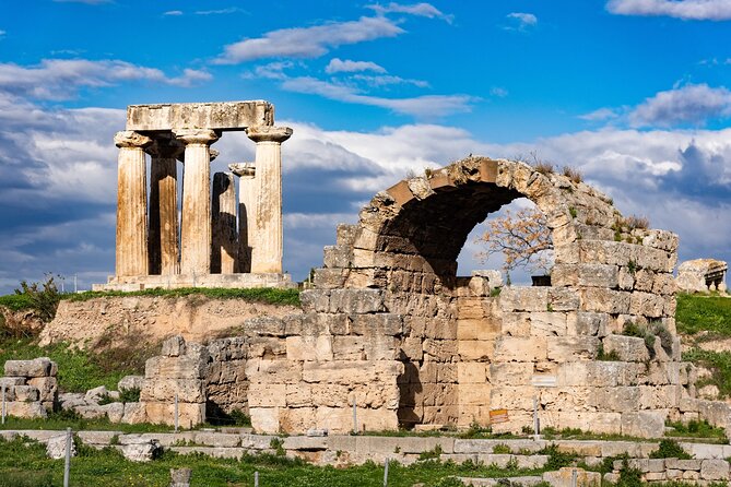 Private Biblical Tour Apostle Pauls Footsteps HalfDay from Athens - Acrocorinth: the acropolis views for your final payoff