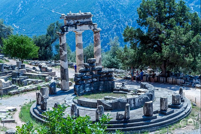 Private Delphi and Hosios Loukas Monastery - Great Lunch and Drinks Included - Hosios Loukas Monastery: UNESCO Byzantine art with room to breathe