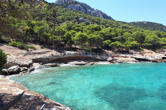 Private Luxury Powerboat Day Tour in Athens - Stop Area Focus: Vouliagmeni, Kavouri, and Varkiza Swim Time