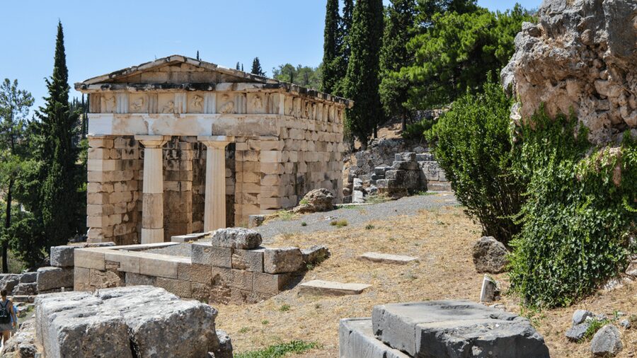 Private Luxury Tour: Delphi, Itea & the Charm of Galaxidi - Moderate walking reality check (and how to plan for it)