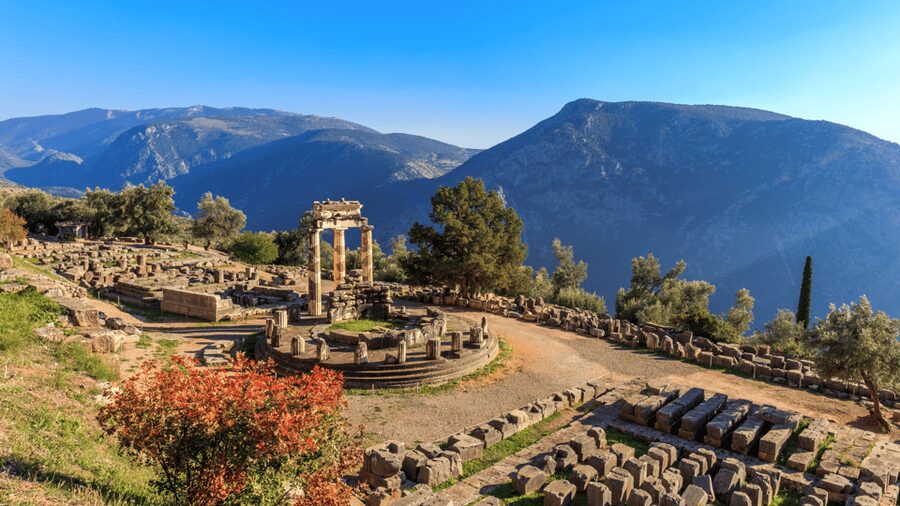 Private Luxury Tour: Delphi, Itea & the Charm of Galaxidi - Price and value for an 11-hour private day