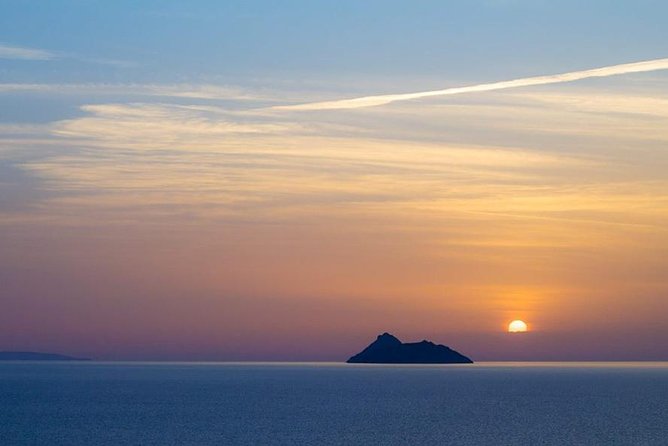 Private tour to Cape Sounio with exquisite meal at Vouliagmeni - Your guide experience: what “private” changes on this route