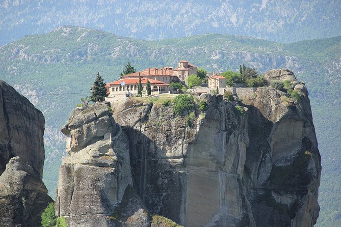 Private Tour to Monasteries of Meteora & Thermopylae from Athens - Meteora first stop: Great Meteoro and the idea of the suspended monasteries