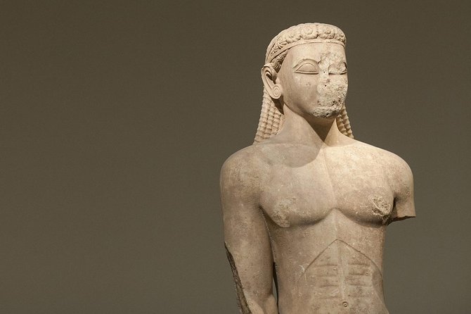 Private Walking Tour: National Archaeological Museum - Sculptures, pottery, and daily life: why objects beat wall text