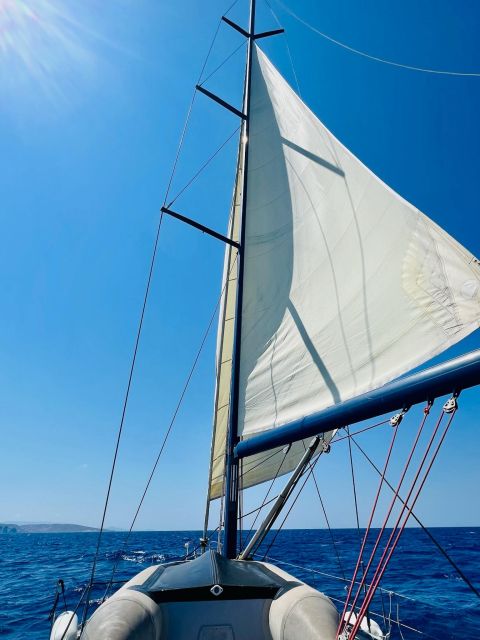 Sailing & gastronomy experience across the Athenian Riviera - Sailing the Athenian Riviera on Aiolis: the 5-hour flow