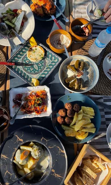 Sailing & gastronomy experience across the Athenian Riviera - What to pack and how to enjoy the day on deck