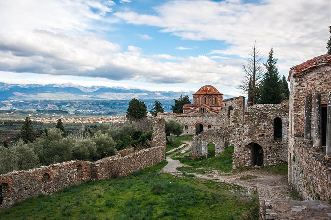 Sparta Tour - Mystras UNESCO ruins: the medieval city that refuses to disappear