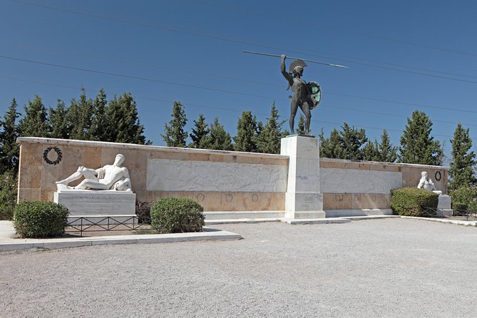 Thermopylae day Trip from Athens-Private Tour - Stop One: Thermopylae Memorials and the Meaning of Molon Lavei