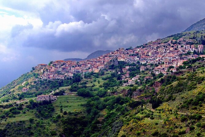 Thermopylae, Meteora and Delphi Private Full Day Tour - Distomo Massacre Memorial: a sobering stop that adds human weight