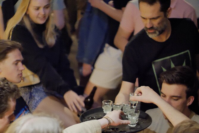 Thursday & Friday Night Pub Crawl for Professionals in Athens - Key Things to Know Before You Go