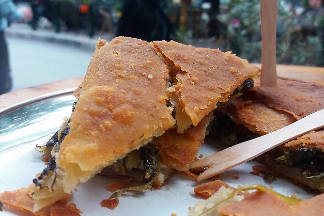 Traditional breakfast in markets with olive oil and honey tasting - How this Athens breakfast tour fits a real morning