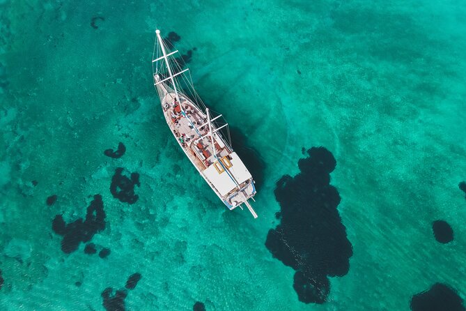 Unique sailing experience to Aegina-Metopi and Skala - Boat Comfort and Reality Check: Wooden Yacht, Semi-Private Size, and the End-of-Season Look