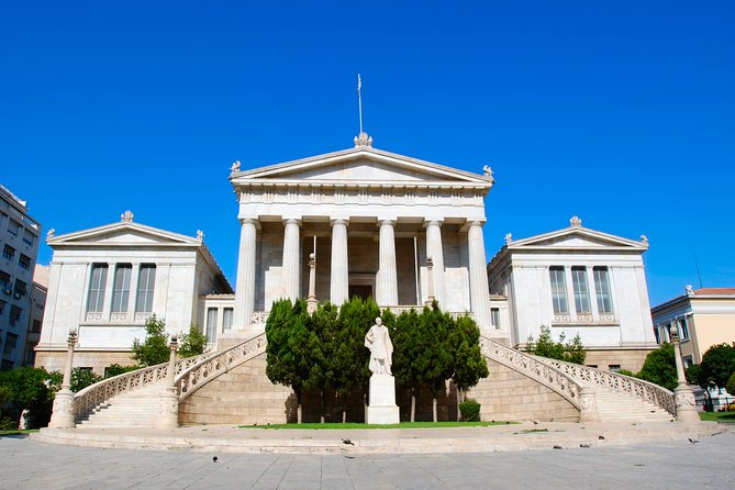 Walk through the history of Athens - Syntagma Square and the Hellenic Parliament Guard Change